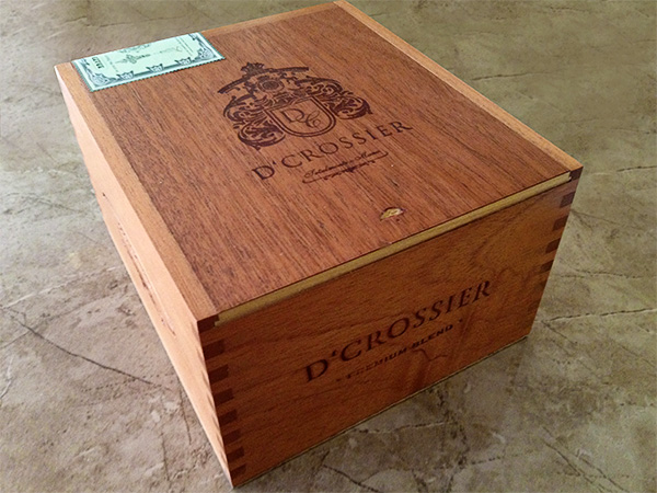 D'Crossier Premium Blend box cigars