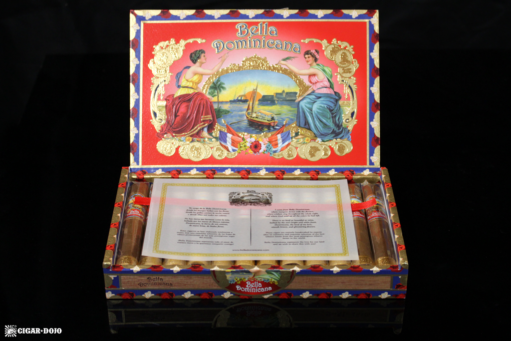 Bella Dominicana open cigar box