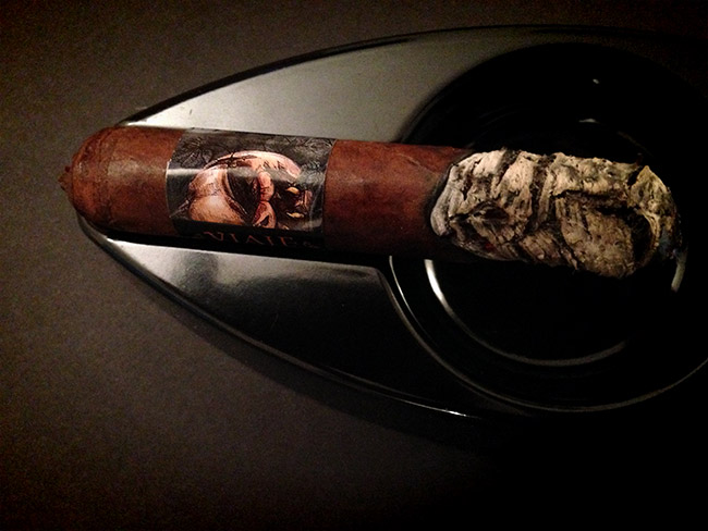 Viaje Full Moon 2014 cigar review