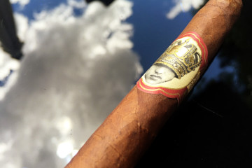 Caldwell Long Live the King cigar review