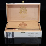D'Crossier Lancero Selection No. 512 cigar packaging open box