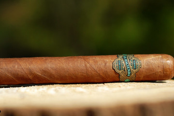 Warped La Hacienda cigar review
