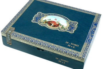 Por Larrañaga heritage cigar box closed