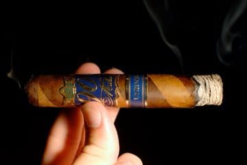 FDG 90 Millas Unidos Robusto cigar review