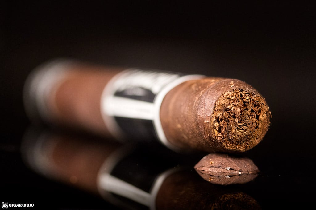 Cigar Dojo Camacho Imperial Stout Barrel-Aged cigar cut cap