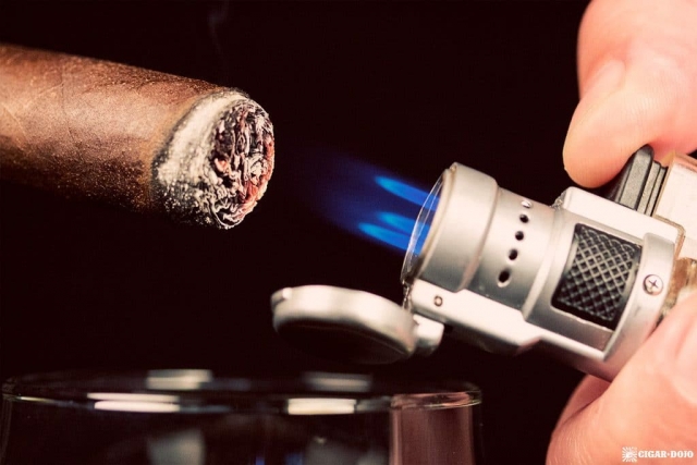Cigar Dojo Camacho Imperial Stout Barrel-Aged cigar lighting