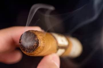 Highclere Castle Toro cigar review