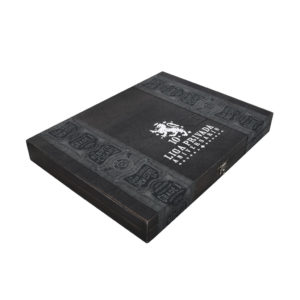 Liga Privada 10-Year Aniversario cigar box closed