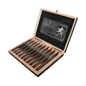 Liga Privada 10-Year Aniversario cigar box open