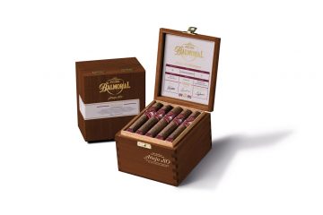 Royal Agio Balmoral Añejo XO Nicaragua cigar packaging