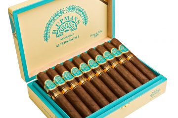 H. Upmann Nicaragua by AJ Fernandez Finca La Lilia 2009 cigar box open