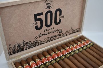 HVC 500 Years Anniversary Selectos box open