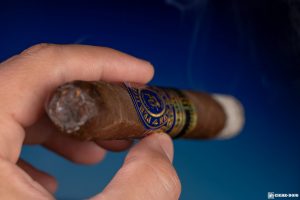 Perdomo Reserve 10th Anniversary Box-Pressed Maduro Epicure cigar smoking