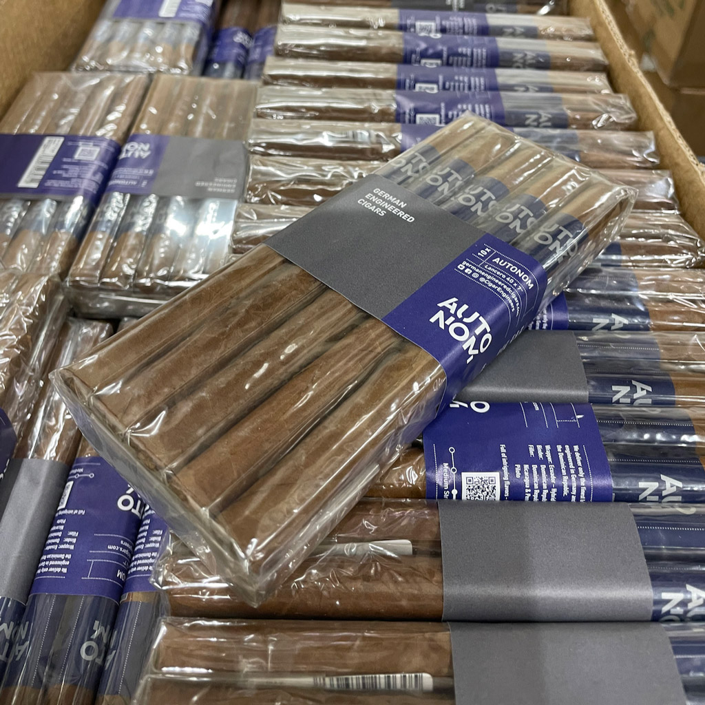 German Engineered Cigars AUTONOM cigar packaging
