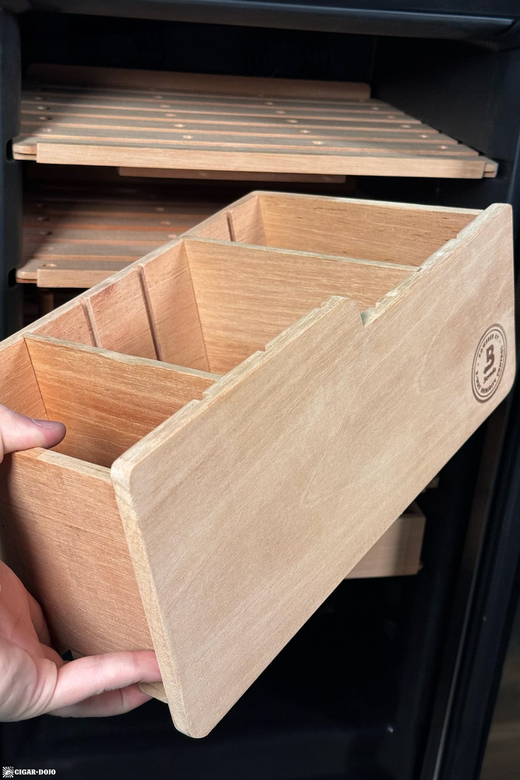 NewAir x Boveda NCH500SSB0 humidor bottom drawer empty
