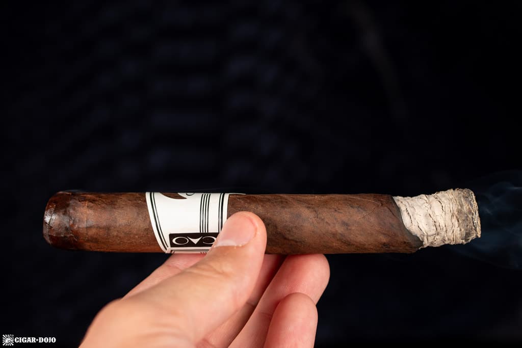CAO FASA Noche Toro cigar smoking