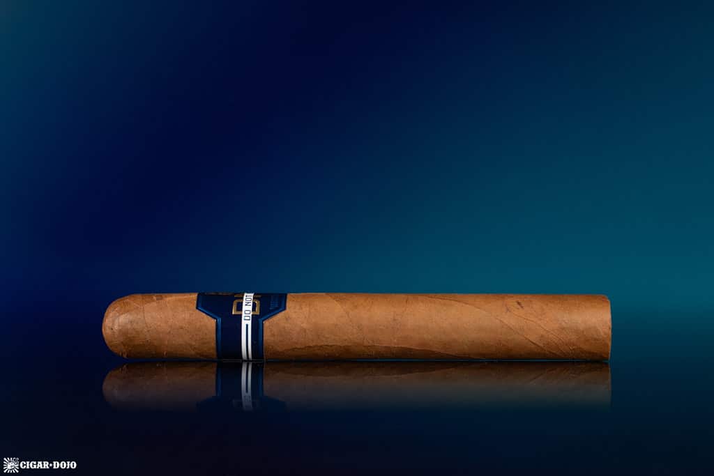 Alec Bradley Do Not Disturb DND Toro cigar side view