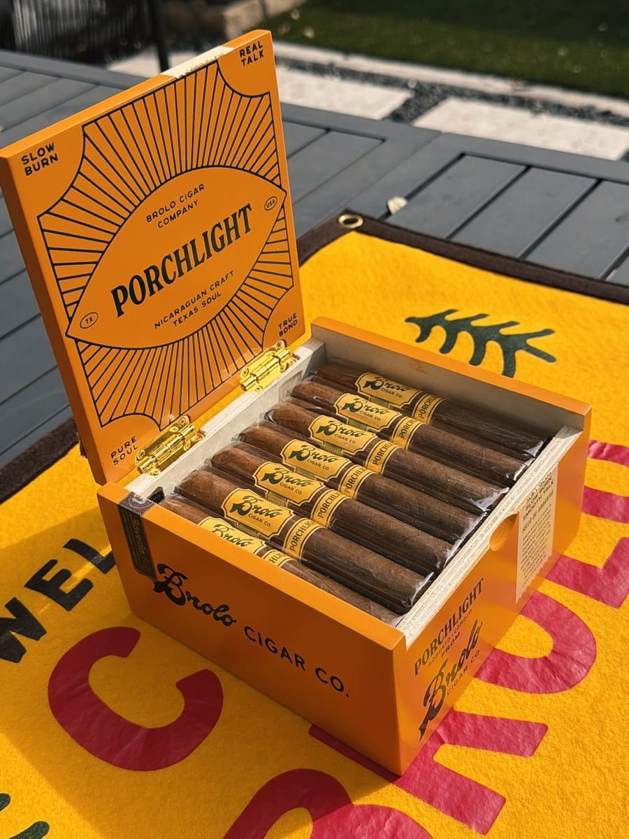 brolo porchlight
